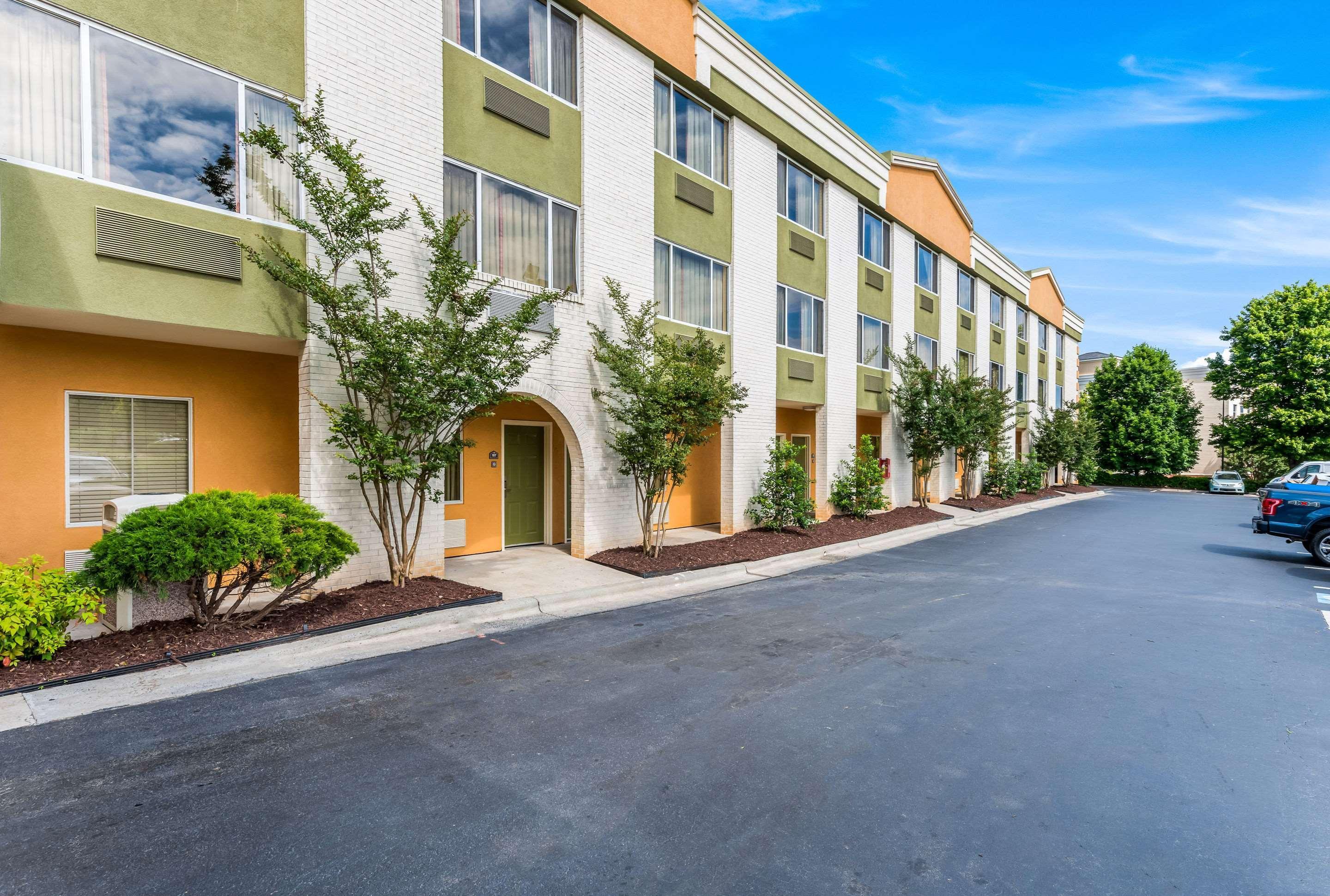 Quality Inn Huntersville Near Lake Norman Exterior foto
